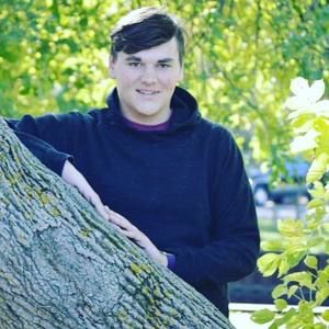 Meet your Posher, Logan